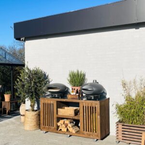 Luksus Grillbord med Dobbelt Gasflaskeskjuler | Brune traller | 65.5 cm / Med Topplade / 215 cm